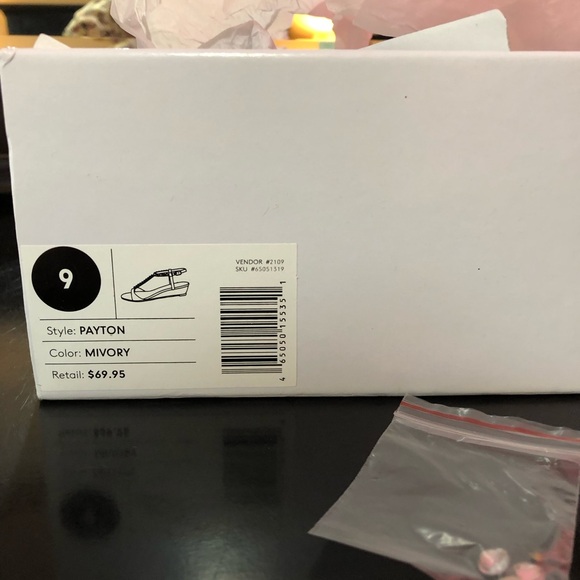 David's Bridal White Sandals with Silver Accents - Picture 8 of 9